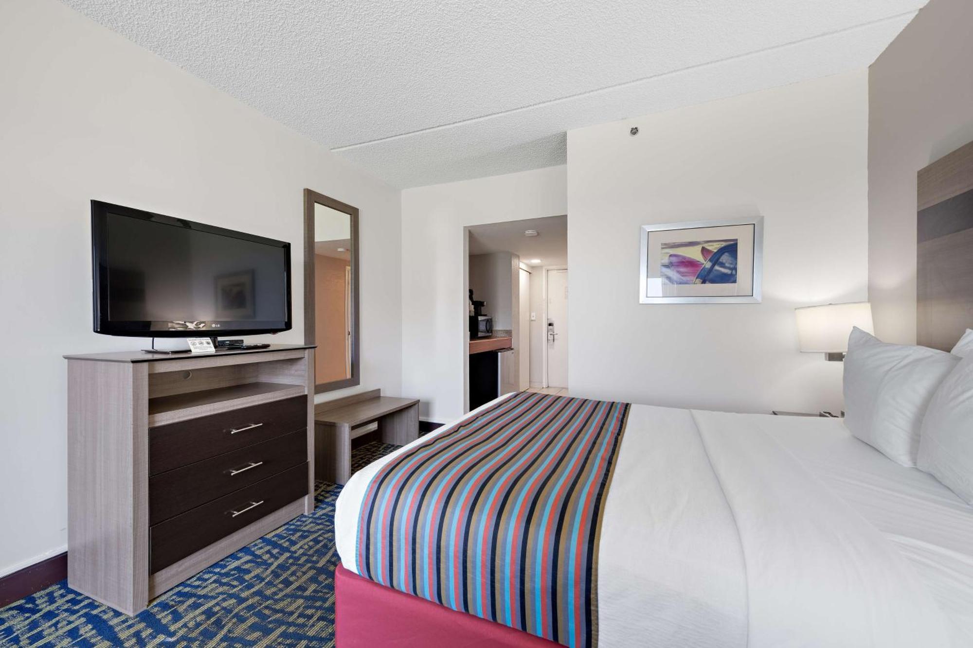 Best Western Plus Holiday Sands Inn & Suites Norfolk Exterior foto